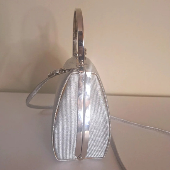 Heyes Y2K hard sided silver metallic mini cross body bag - Picture 5 of 15